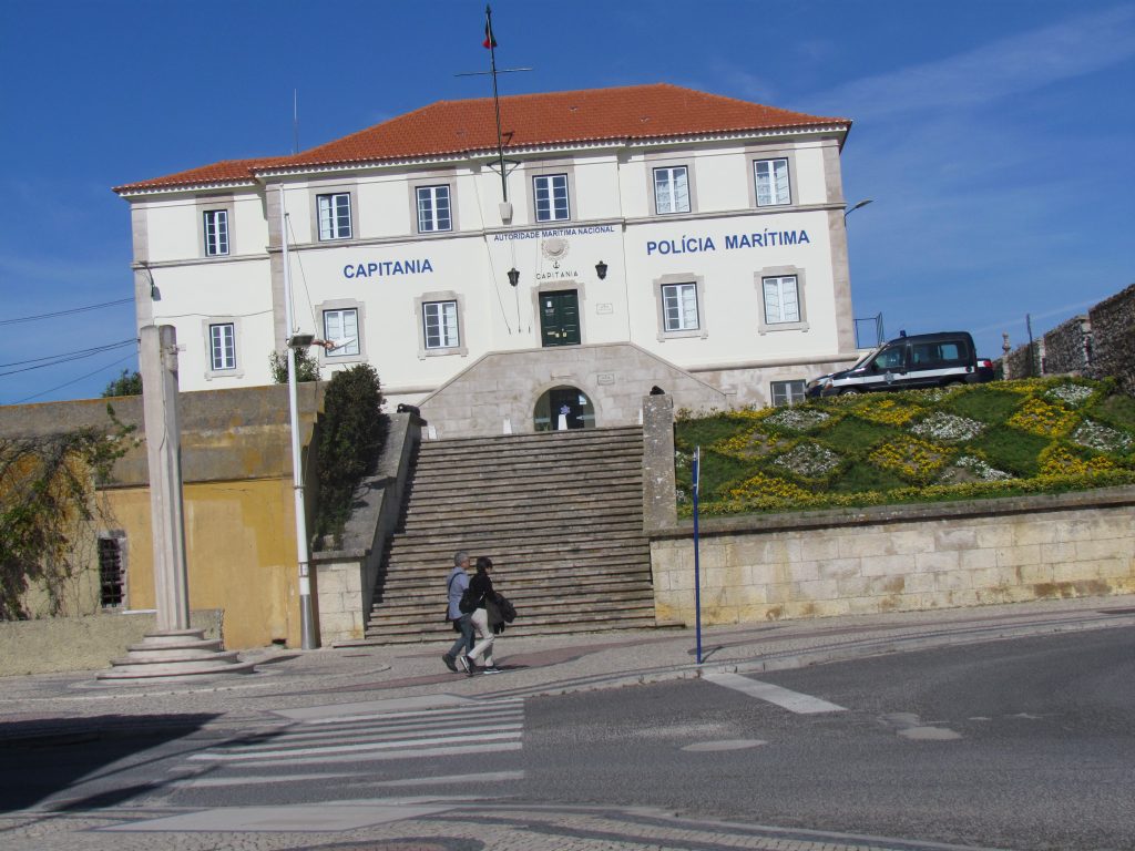Visita orientada ao Largo do Municipio: Antiga prisão de Peniche; Capitania do Porto de Peniche local de concentrações de luta dos pescadores- Local de Resistência e de Repressão